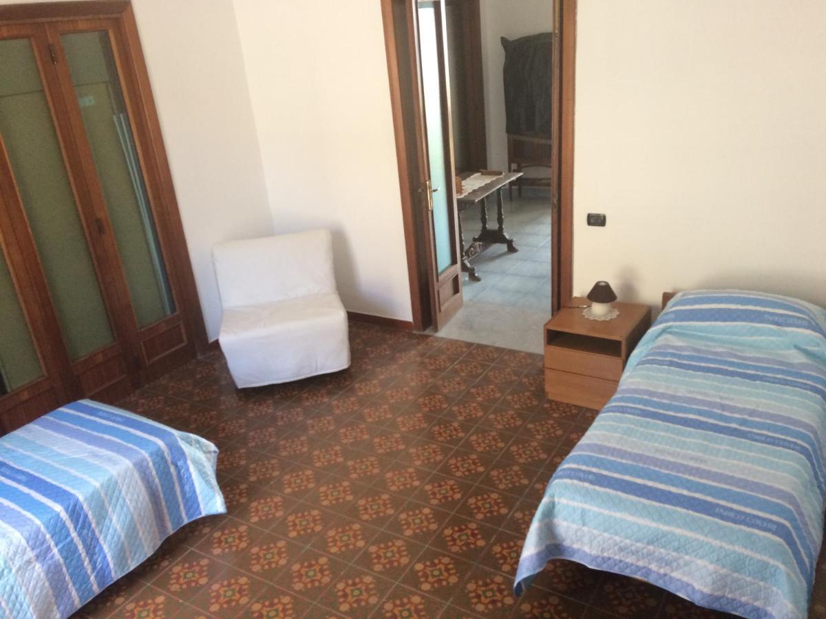 مبيت وإفطار يوتْسْوولْ The Reef House المظهر الخارجي الصورة